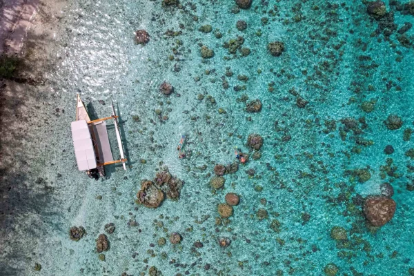 Bora Bora lagoon © Grégoire Le Bacon & LionAiles