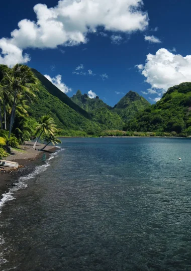 Getting to and around Huahine