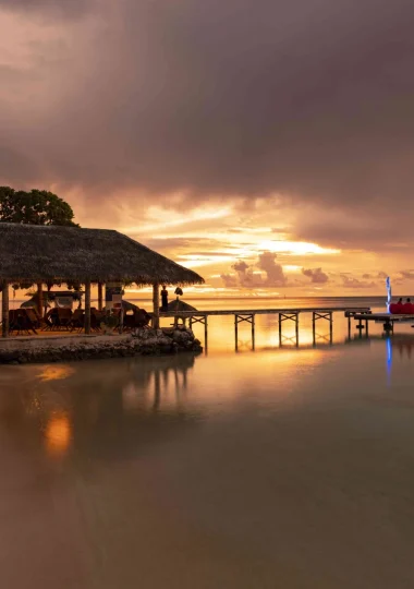 Guesthouse in Fakarava with sunset view©gregoirelebacon