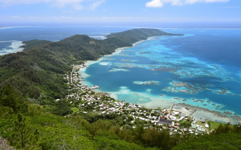 Rikitea village in Mangareva © Philippe Bacchet