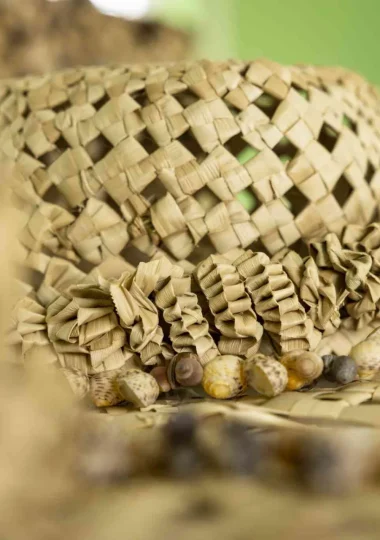 Hat made by Tubuai artisans© Grégoire Le Bacon